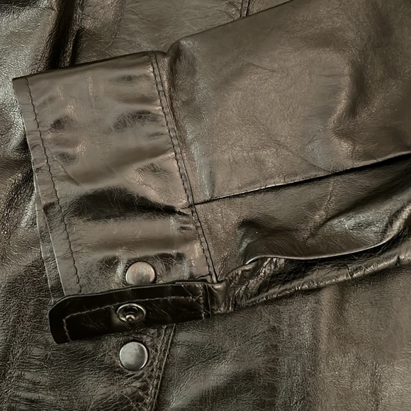 Black leather shirt. - Picture 7 of 12